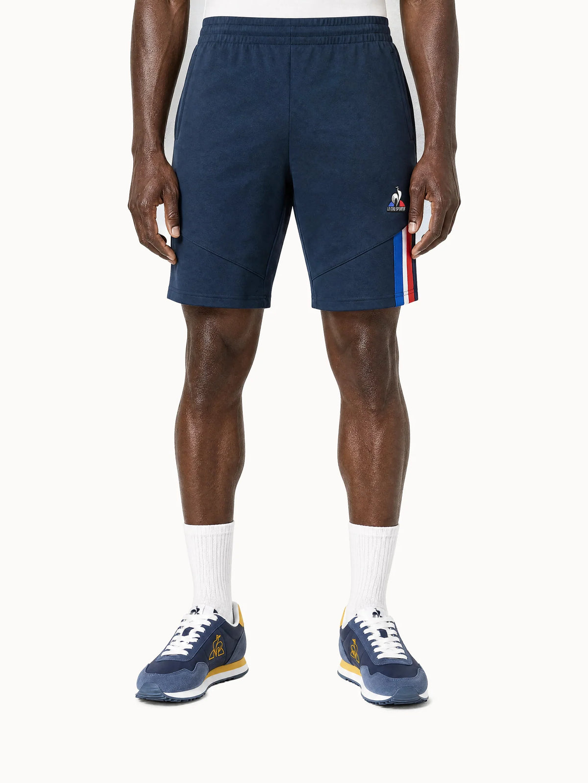 Short avec détails tricolores - 1